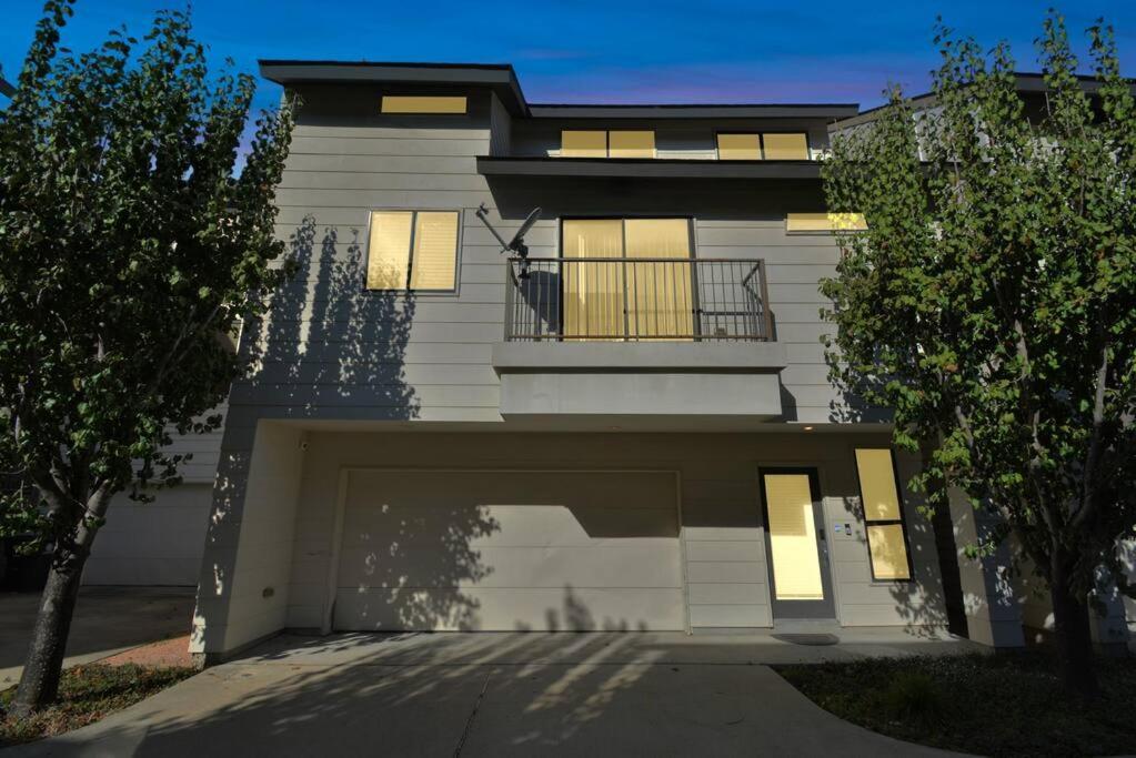 3Br/3.5Ba Three Story East Downtown Townhouse With View Villa Houston Ngoại thất bức ảnh