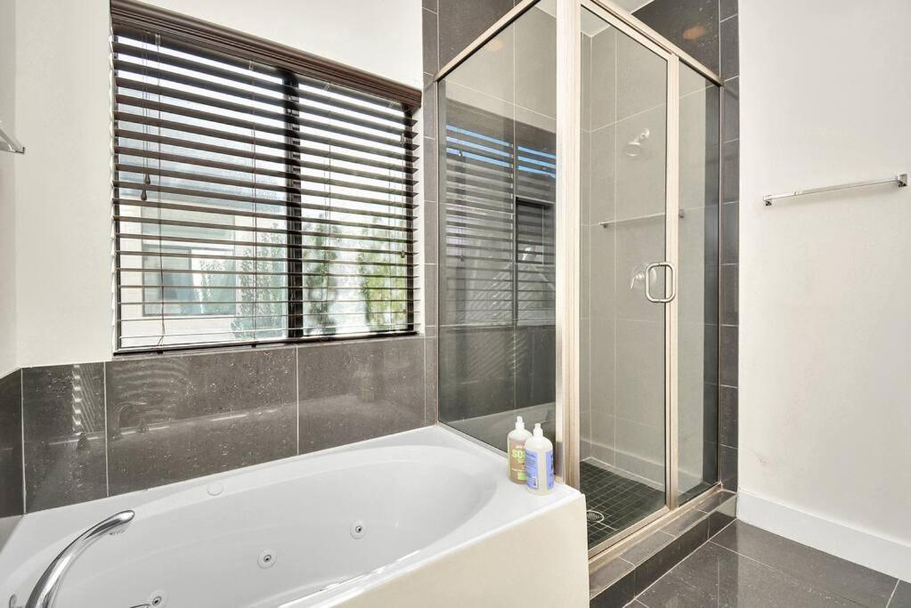 3Br/3.5Ba Three Story East Downtown Townhouse With View Villa Houston Ngoại thất bức ảnh